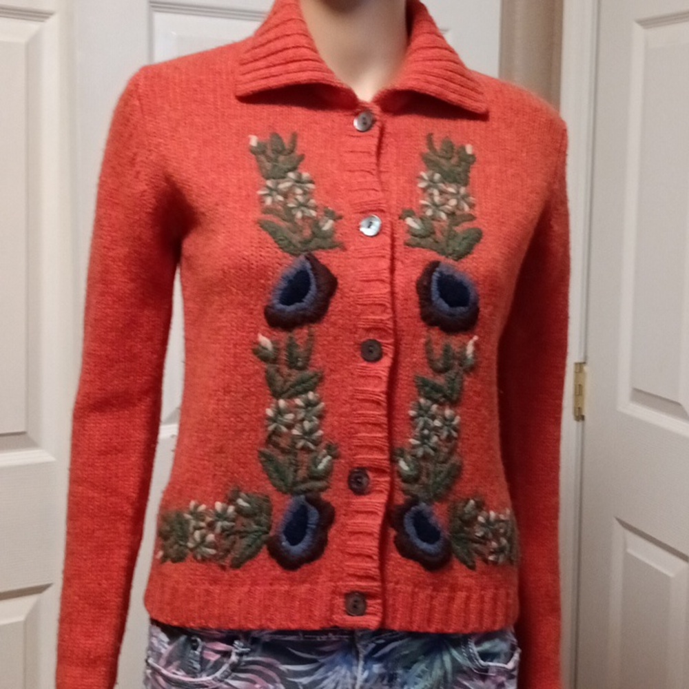 Women's 100% Wool Sweater S